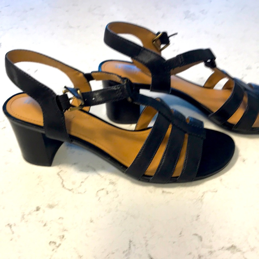 Naturaliser shoes with straps. 6 cm heels. Size 7.5